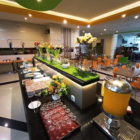 Halogen Hotel Airport Surabaya Sidoarjo Exterior photo