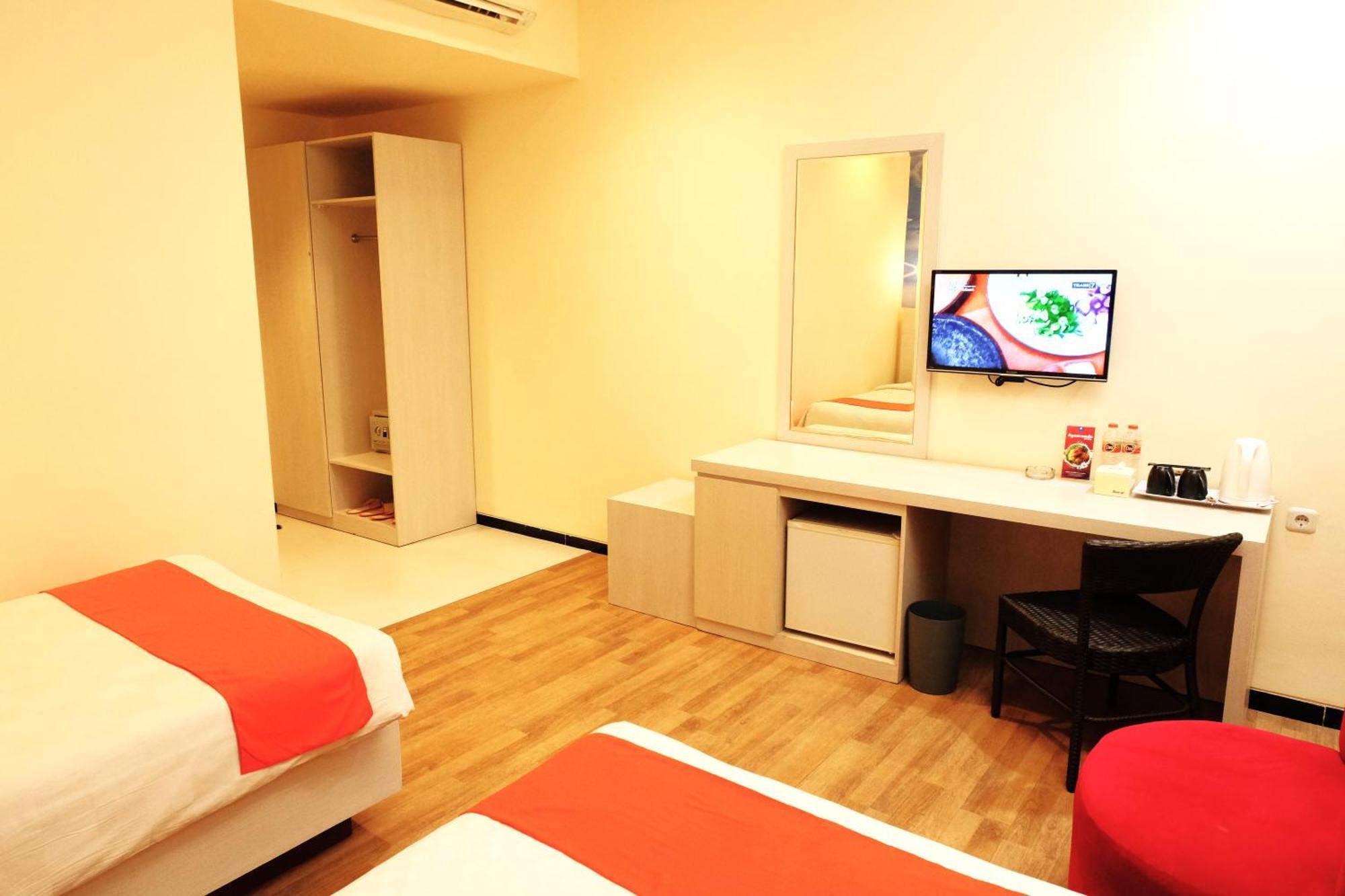 Halogen Hotel Airport Surabaya Sidoarjo Exterior photo