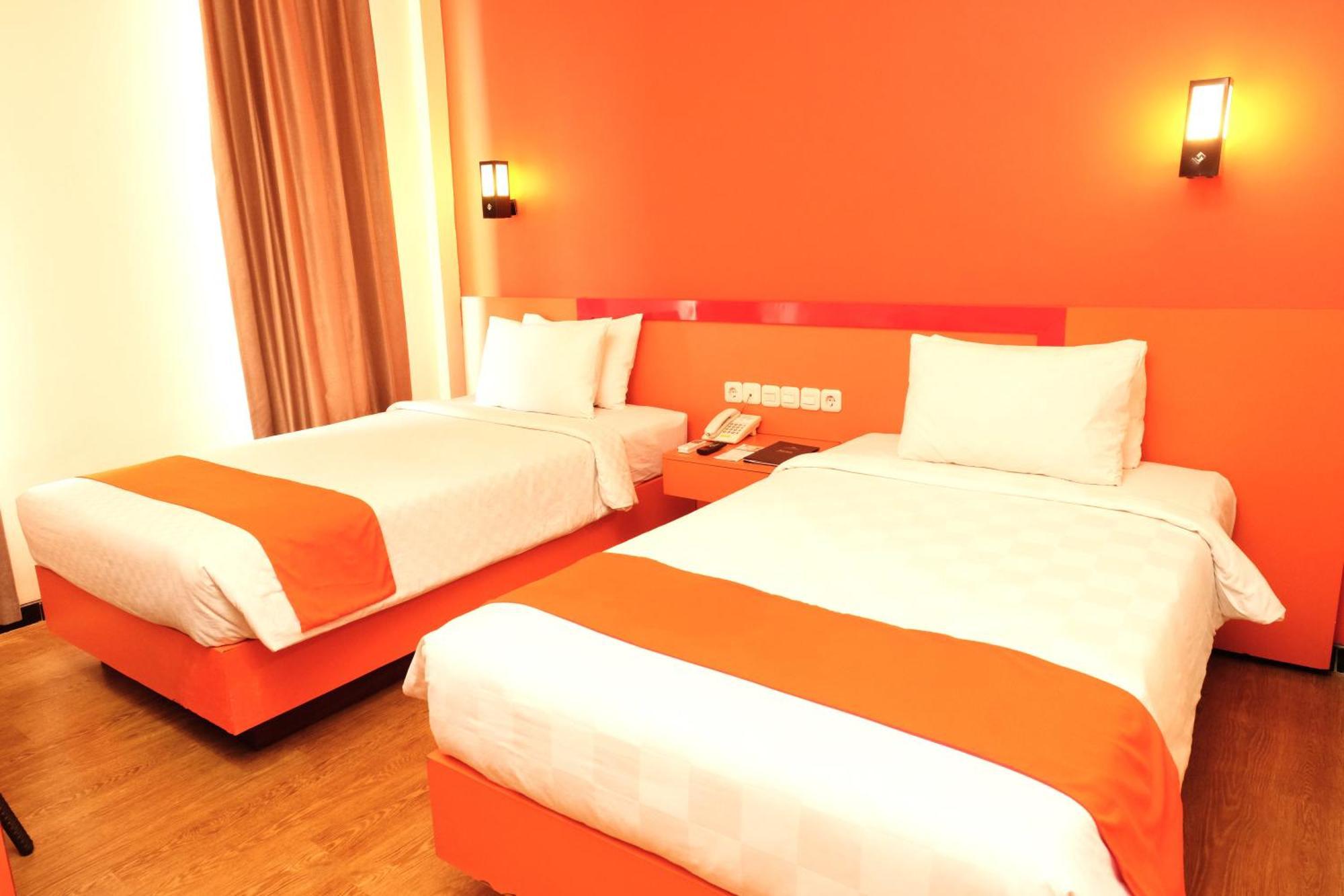 Halogen Hotel Airport Surabaya Sidoarjo Exterior photo