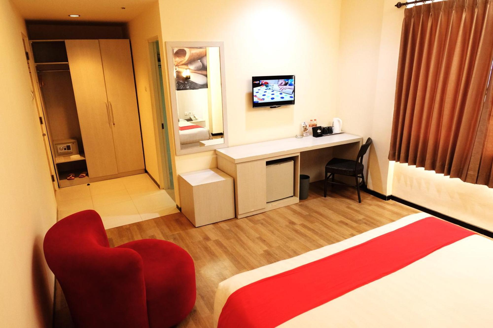 Halogen Hotel Airport Surabaya Sidoarjo Exterior photo