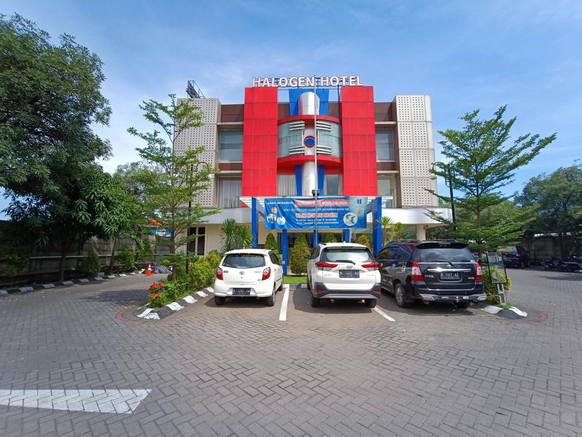 Halogen Hotel Airport Surabaya Sidoarjo Exterior photo