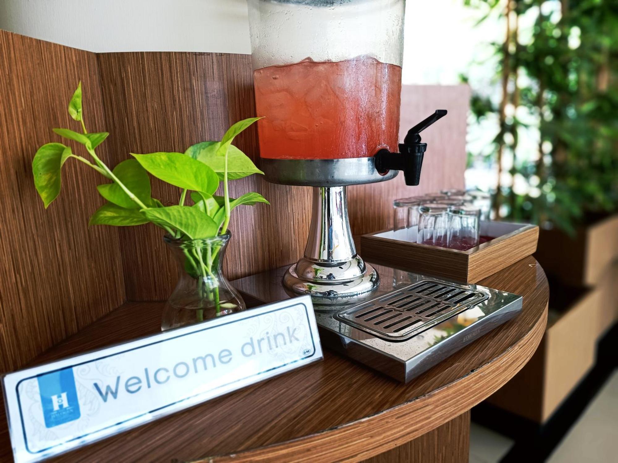 Halogen Hotel Airport Surabaya Sidoarjo Exterior photo