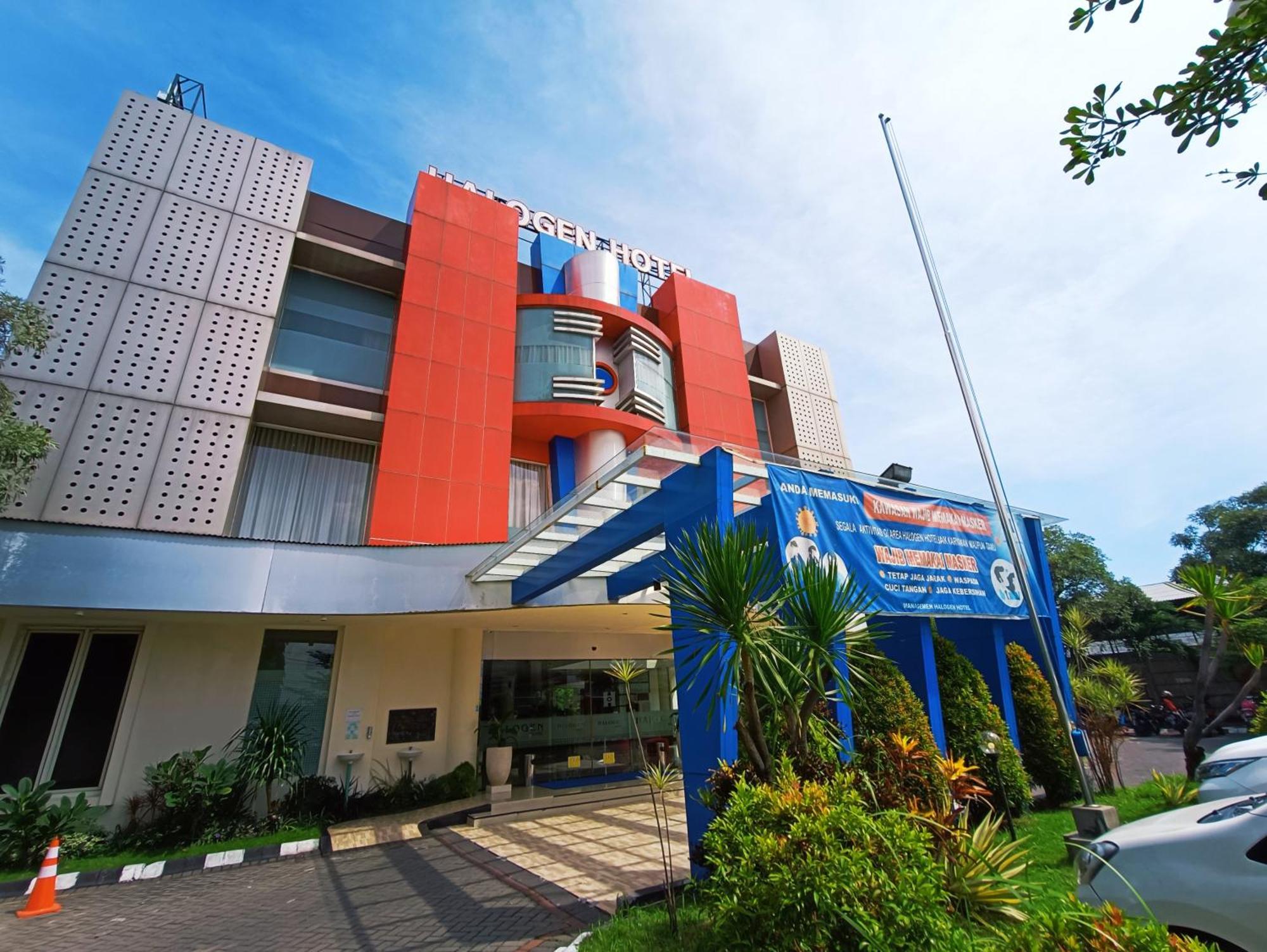 Halogen Hotel Airport Surabaya Sidoarjo Exterior photo